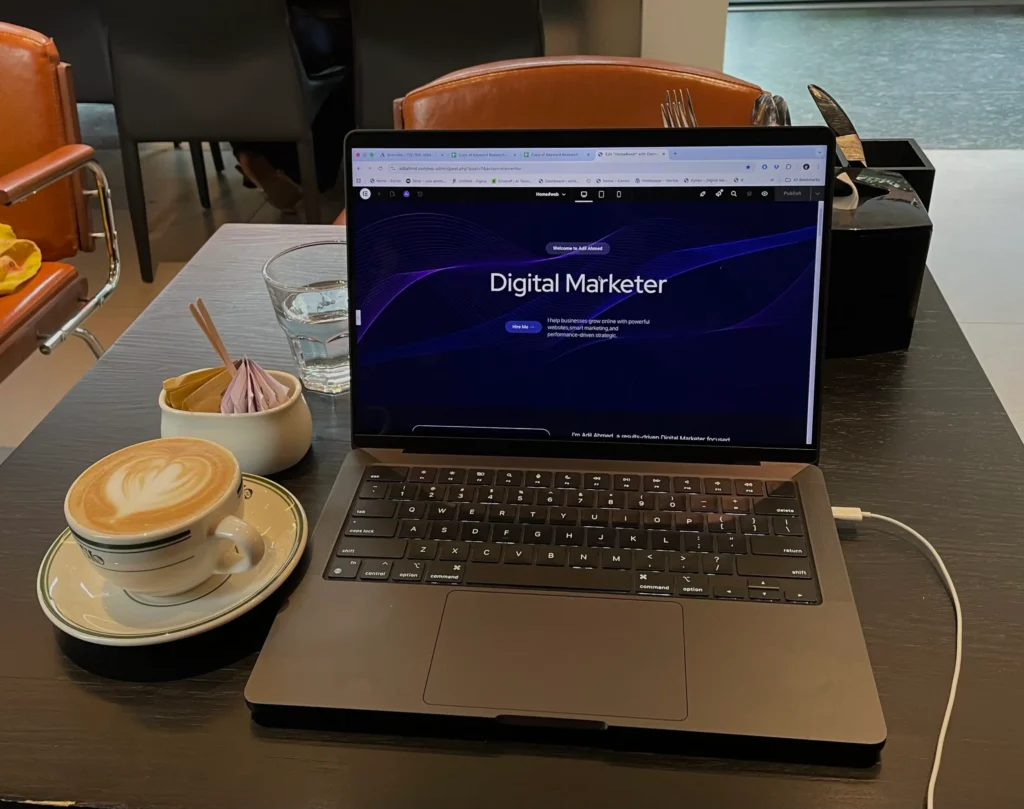best freelance digital marketer in dubai having coffee while working